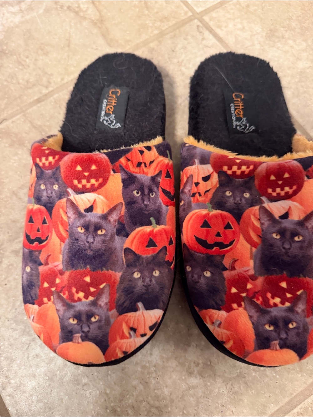 Plush Halloween Cat Slip-On Slippers - Orange/Black